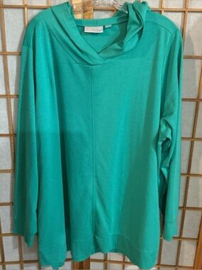 NEW BELLE BY KIM GRAVEL HOODIE
